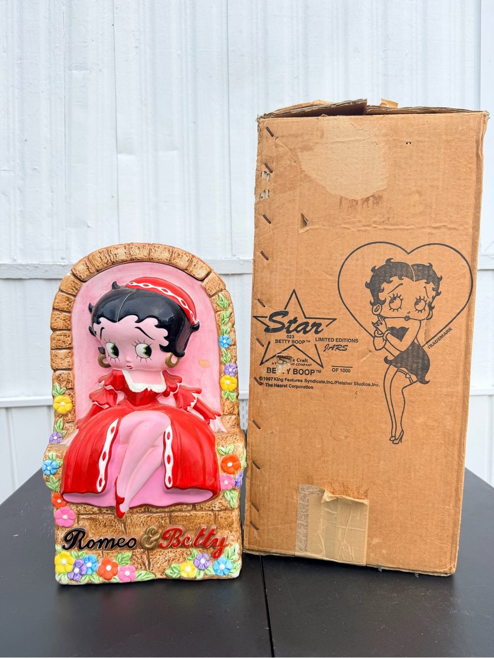 New in box limited edition Betty boop “Romeo and Juliet cookie jar”